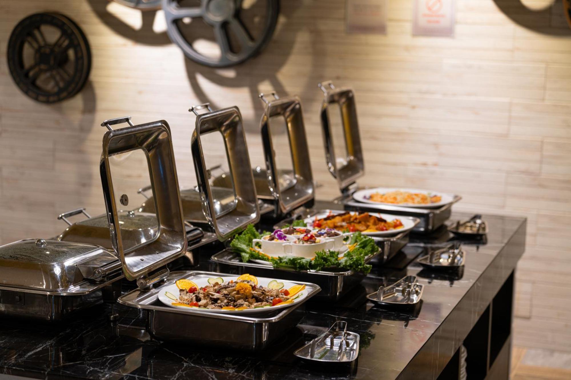 Ningcui Business Hotel Taichung Eksteriør bilde