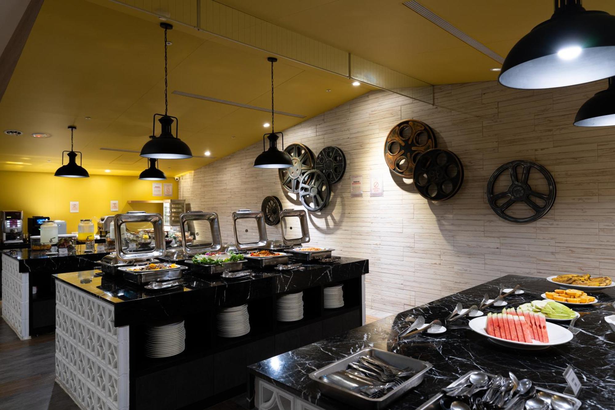 Ningcui Business Hotel Taichung Eksteriør bilde