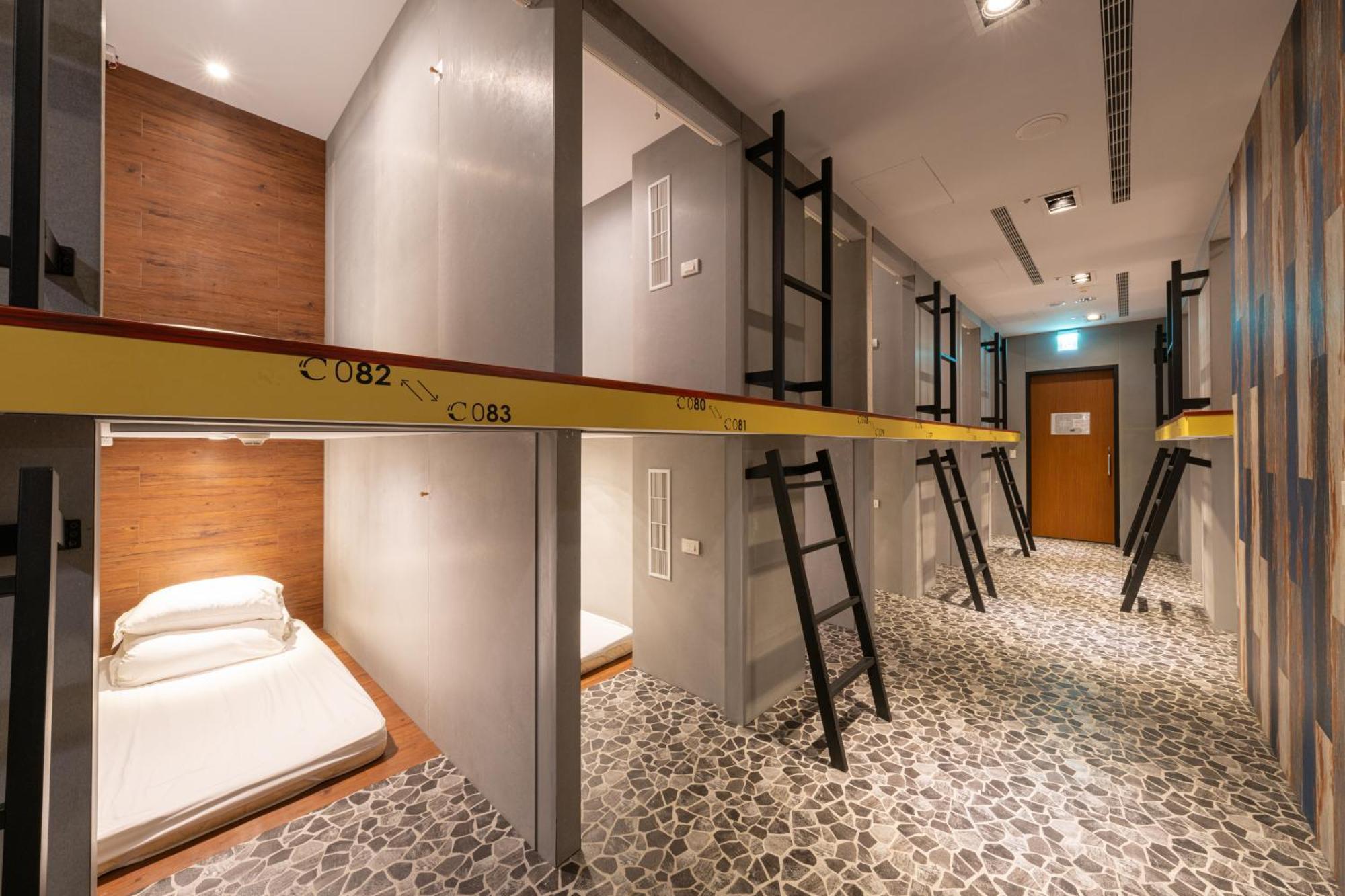 Ningcui Business Hotel Taichung Eksteriør bilde