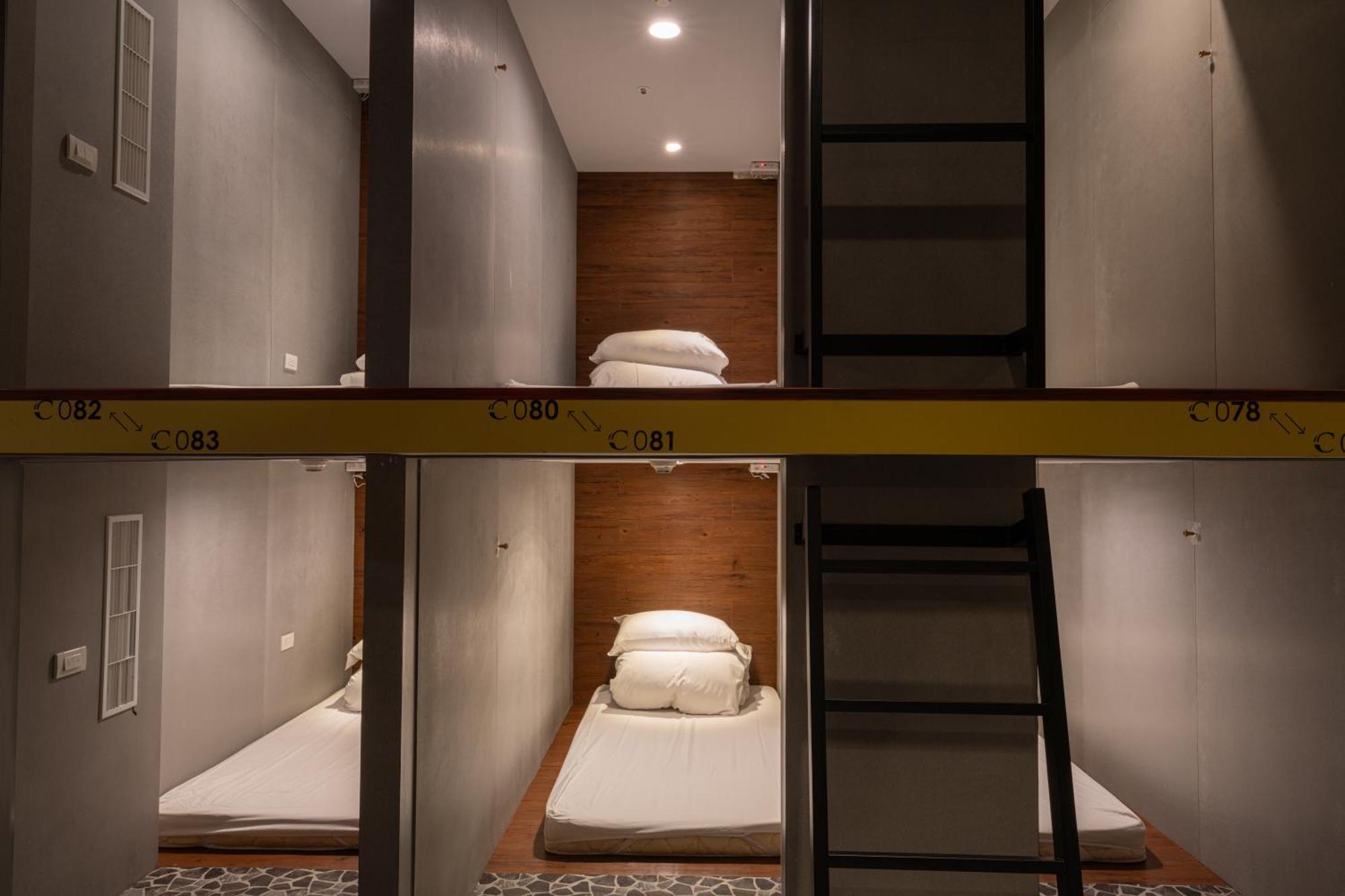 Ningcui Business Hotel Taichung Eksteriør bilde