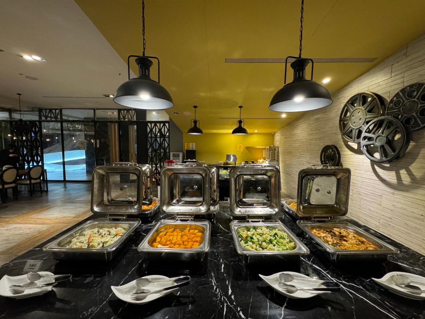 Ningcui Business Hotel Taichung Eksteriør bilde