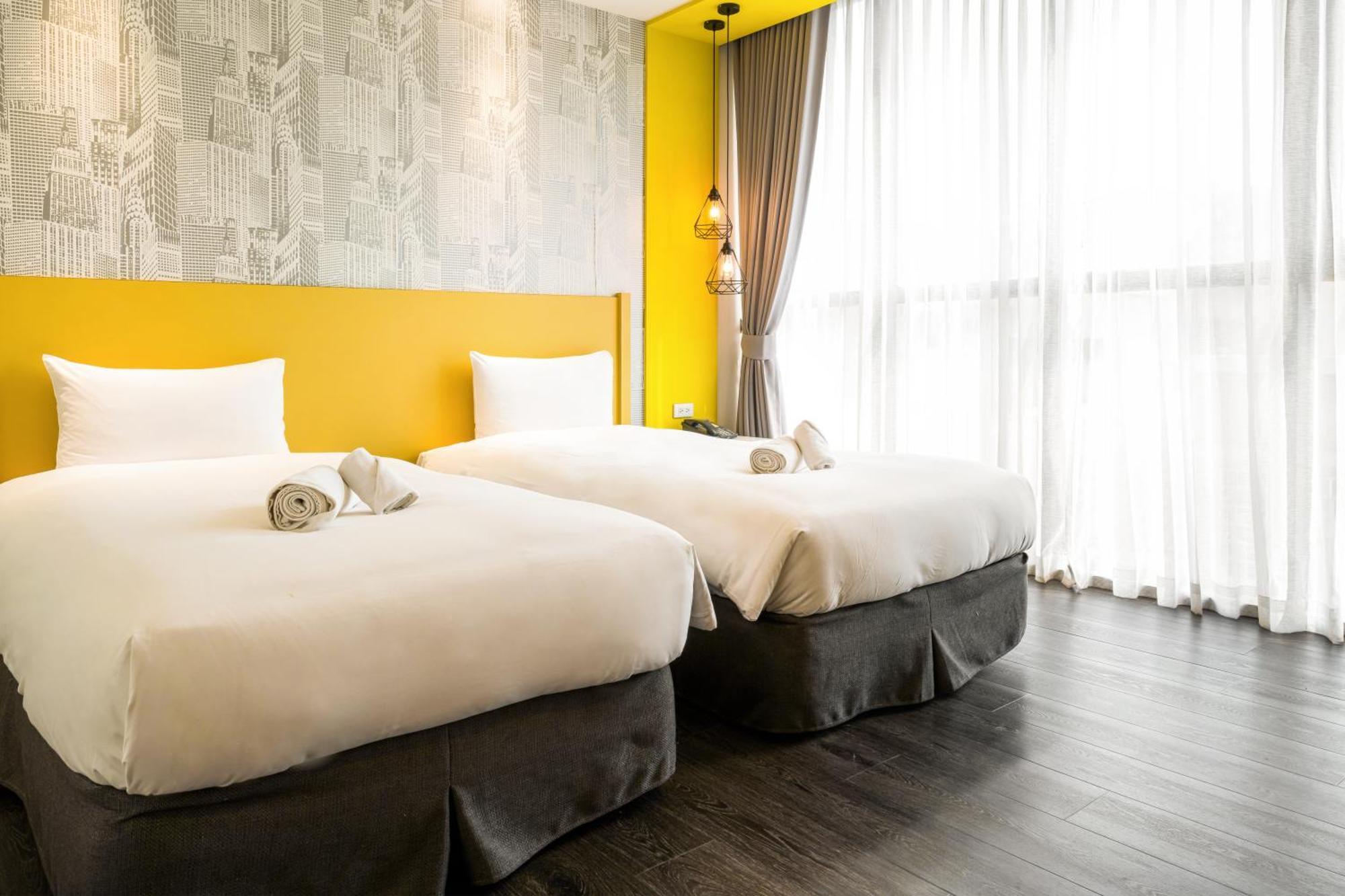 Ningcui Business Hotel Taichung Eksteriør bilde